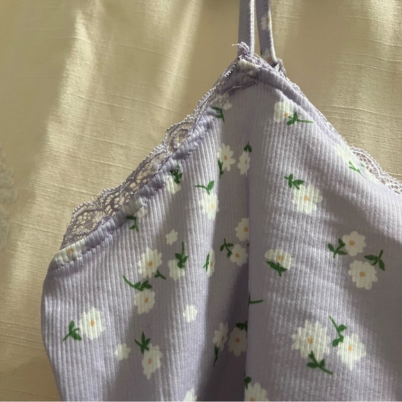 Lavender Light Purple Ditsy Floral Print Cropped Cami with Lace Trim NWOT - Picture 5 of 9
